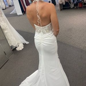 BRAND NEW!! Never Worn size 4, soft white